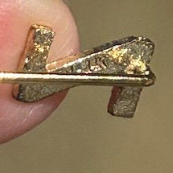 14K GOLD Textured “Z” Stick PIN - Picture 9 of 11